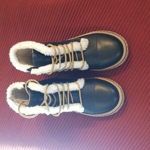 Hoo Childrens Boot sz 13 Aubrey's Fur Lace Boot Black